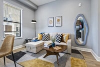 Building Photo - 1812 Hickory St