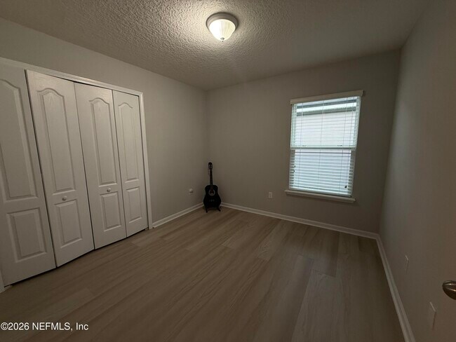Building Photo - 686 Glendale Ln