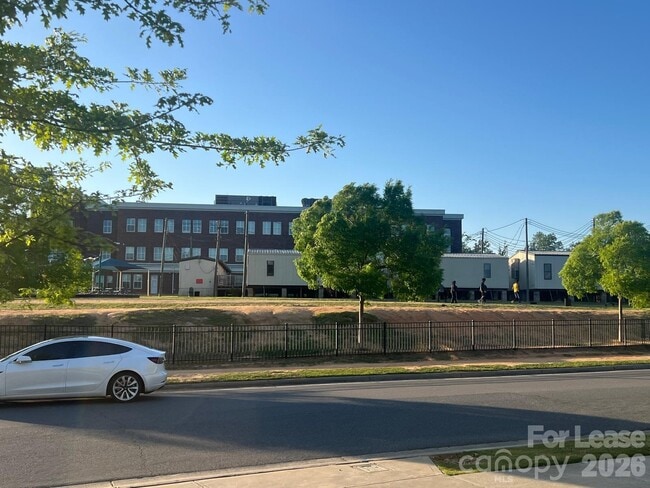 Building Photo - 11805 Clems Branch Dr