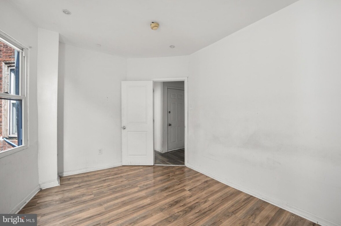 Building Photo - 5106 Parkside Ave
