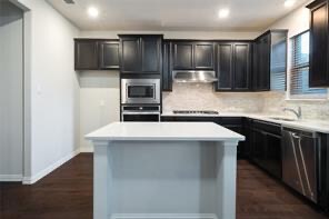 Building Photo - 2557 Buttermilk Way