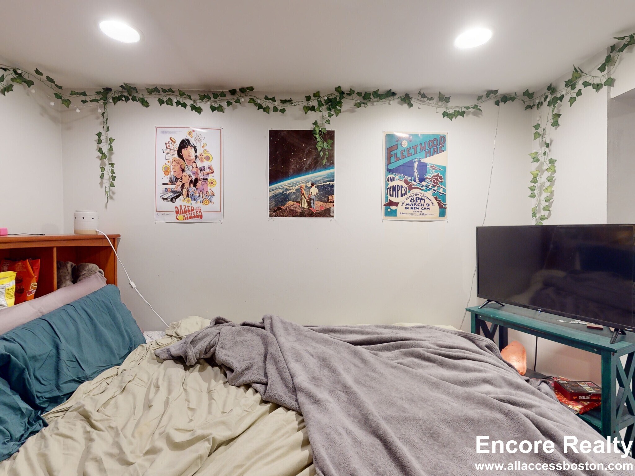 Building Photo - 32 S Huntington Ave