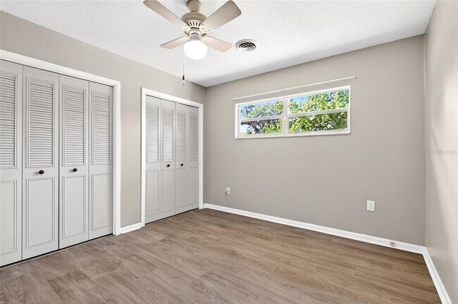 Building Photo - 3423 SW 27th St