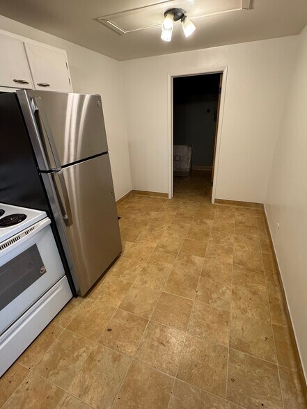 Building Photo - 2059 N 250 W