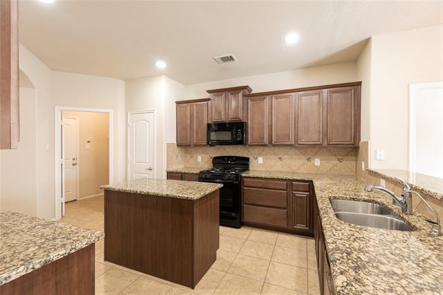 Building Photo - 1024 Lake Hollow Dr