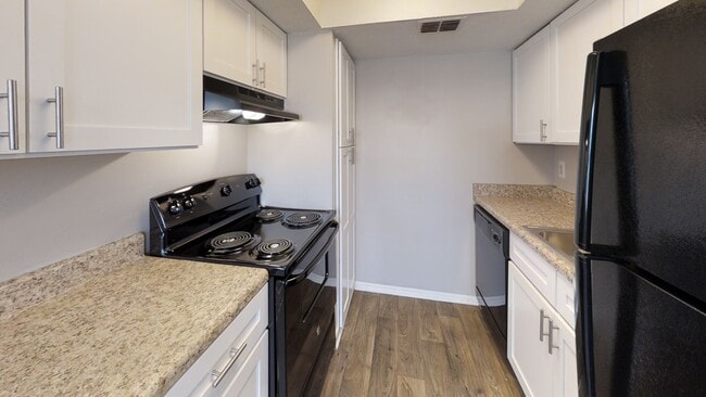 Kitchen - Safire at Matthews