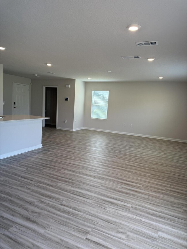Building Photo - 2800 Tallgrass Ct