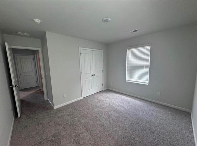 Building Photo - 25 Bush Arbor Pl