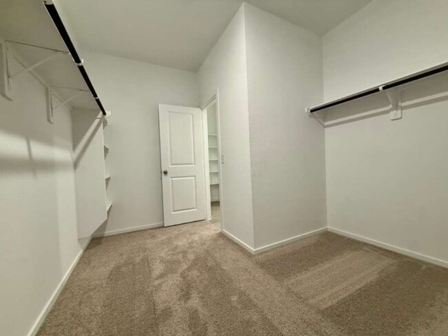 Building Photo - 15349 Dapple Blf Ln