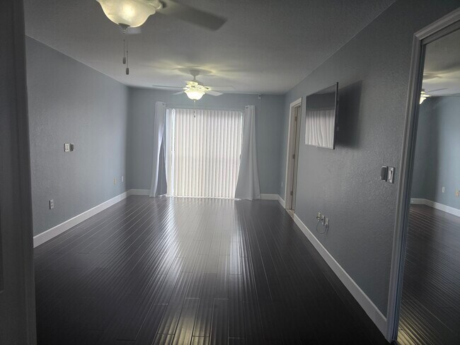 Building Photo - 802 King Neptune Ln