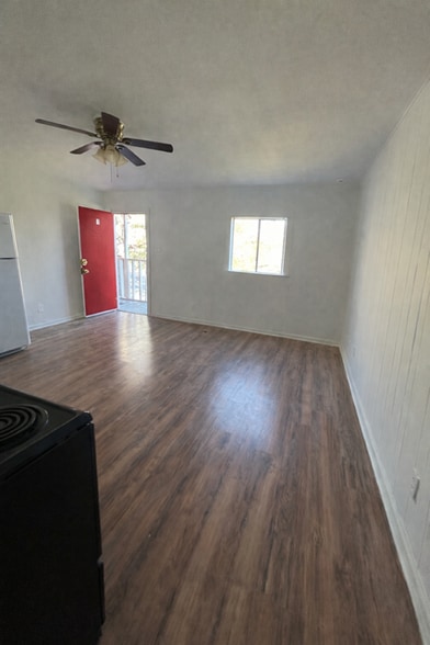 Building Photo - 211 W Washington St