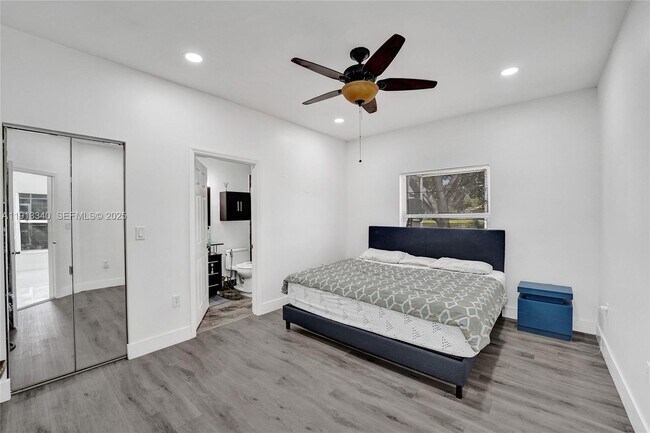 Building Photo - 4118 Sapphire Terrace