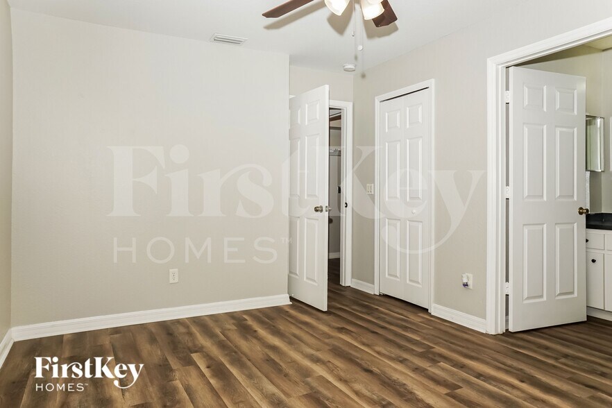 Building Photo - 3240 Alesio Ave