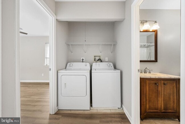 Building Photo - 113 Talgrath Ct