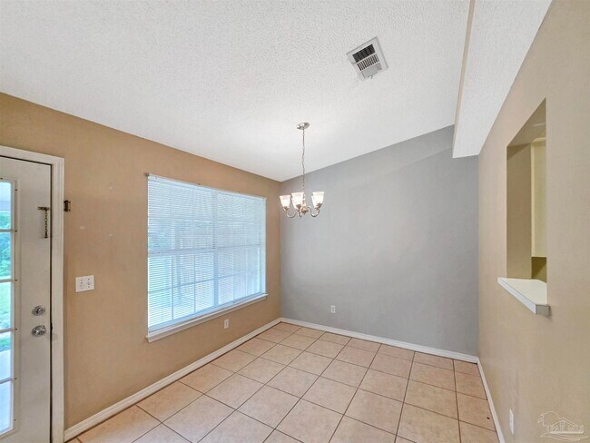 Building Photo - 3359 Green Briar Cir