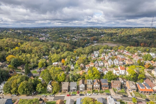 Building Photo - Charming 2 bedroom home in Beechview available May 1!