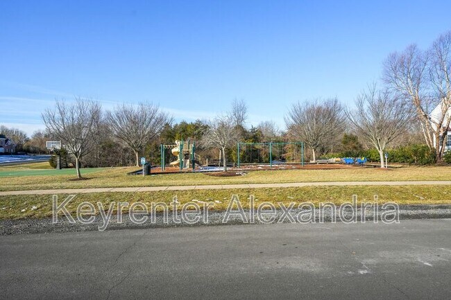 Building Photo - 13568 Heritage Farms Dr