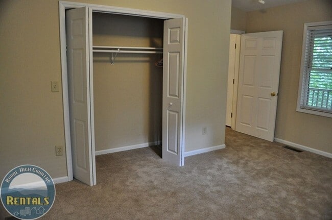 Building Photo - Cozy 2bd House In Great Location!