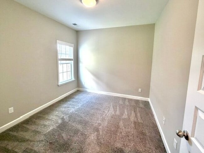 Building Photo - Now Leasing in Millington @ Winstone. 5 Bedroom 3 Bath Available Now!