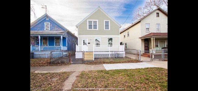 Primary Photo - 2092 W 42nd St