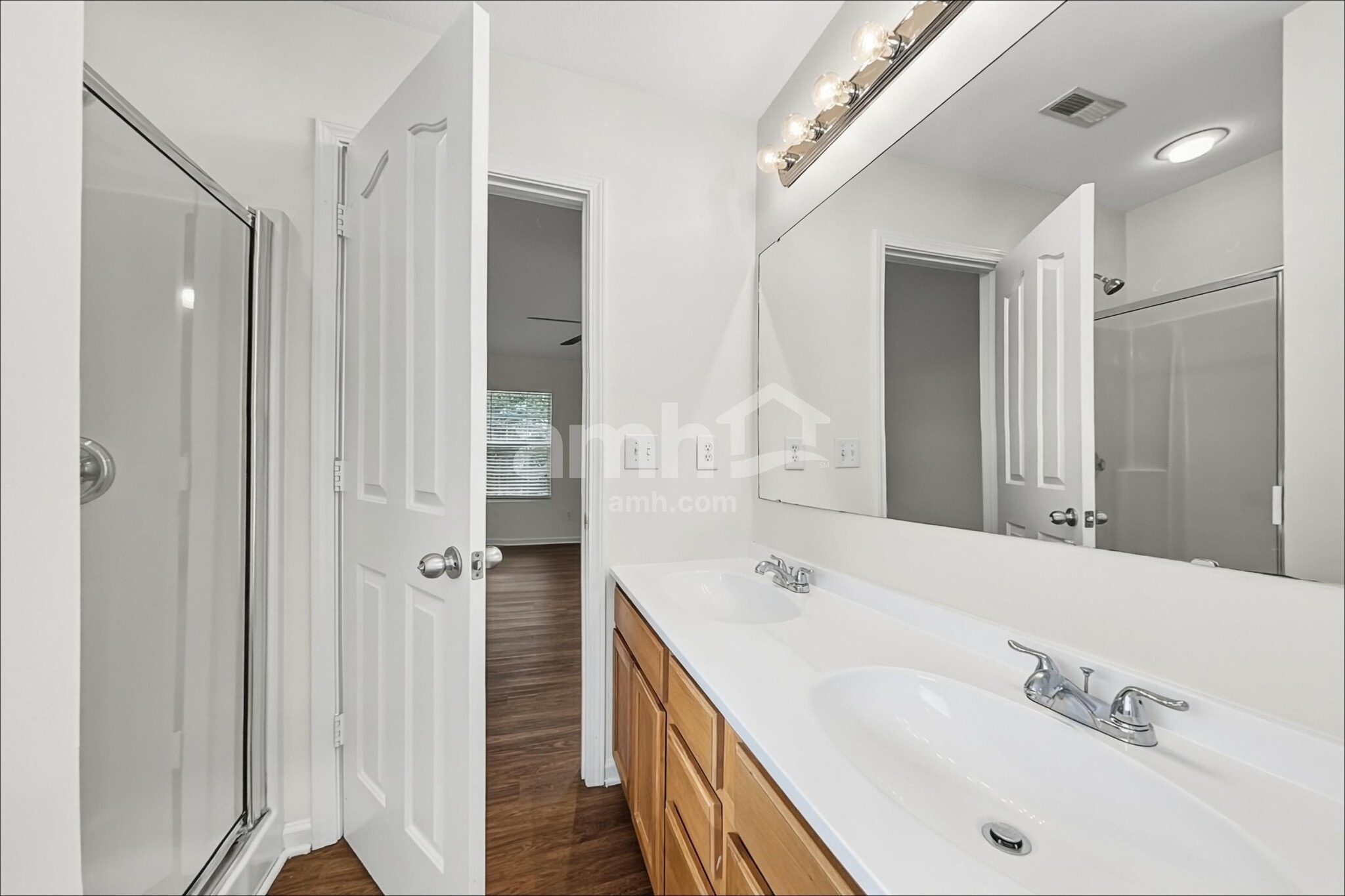 Building Photo - 14716 Castletown House Dr