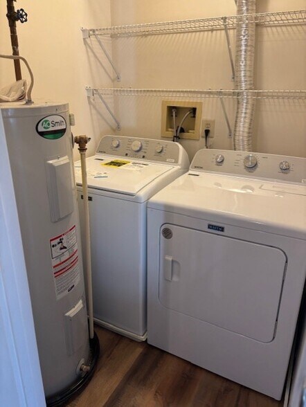 Building Photo - 743 Deering Rd