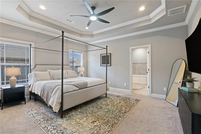 Building Photo - 5702 S 60th Pl