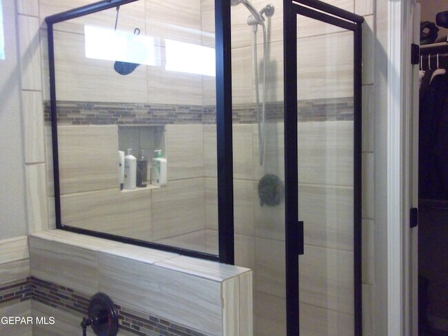 Building Photo - 7836 Enchanted View Dr