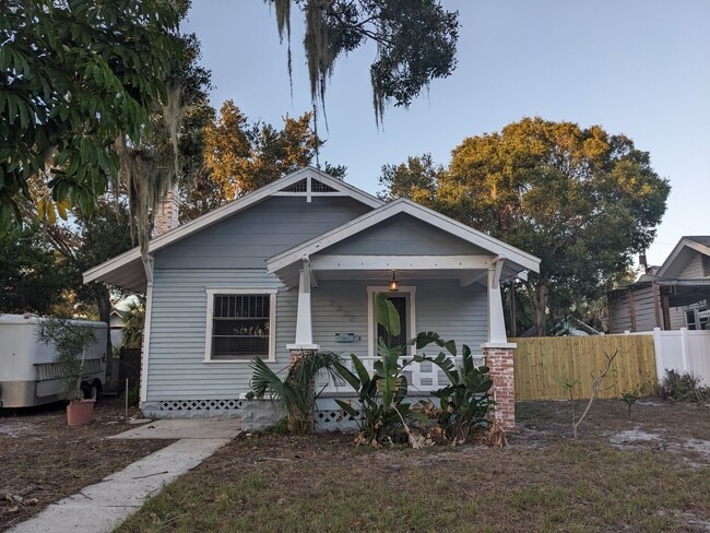 Building Photo - 7327 1st Ave N