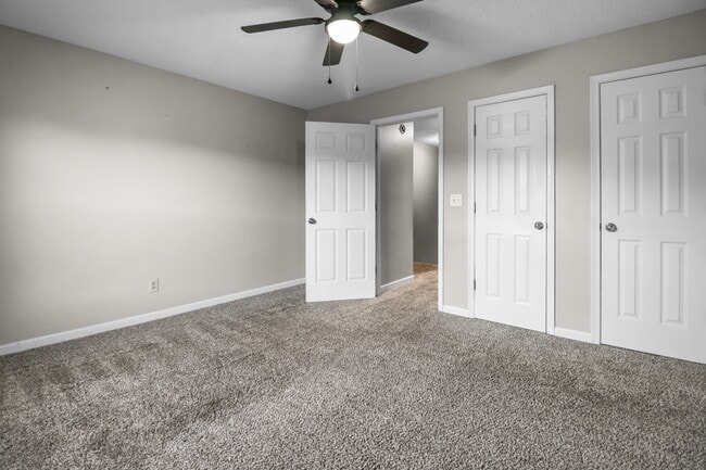 Building Photo - 284 Raleigh Dr