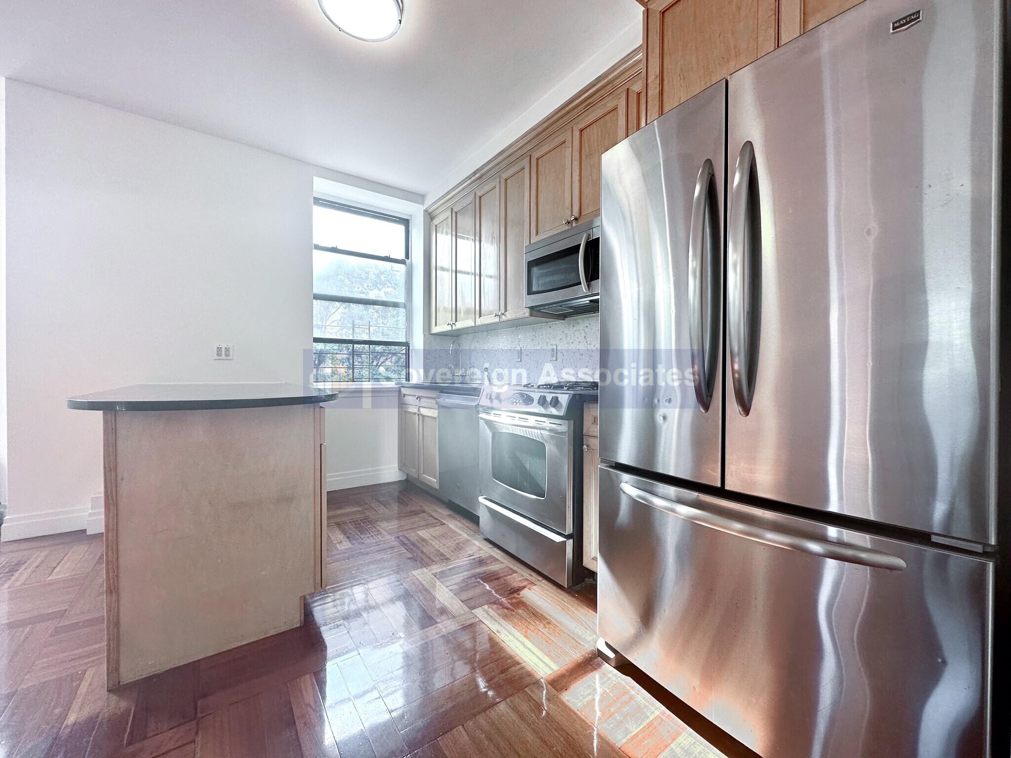 Building Photo - 611 W 137th St