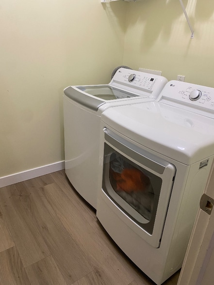 Building Photo - 9366 Lago Mar Ct