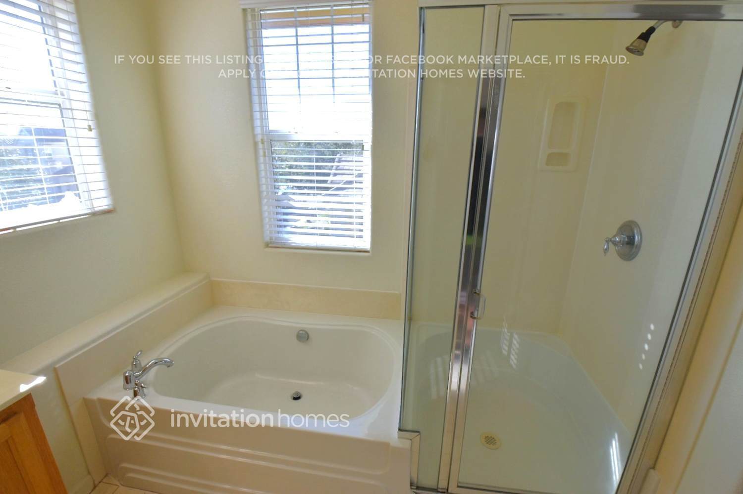 Building Photo - 260 Wapello Cir