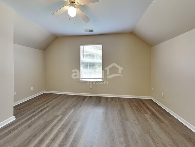 Building Photo - 4809 Wheatfield Dr