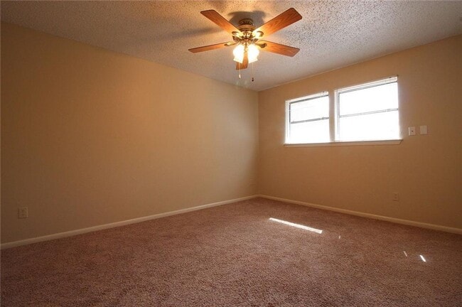 Building Photo - 9002 Sanger Dr