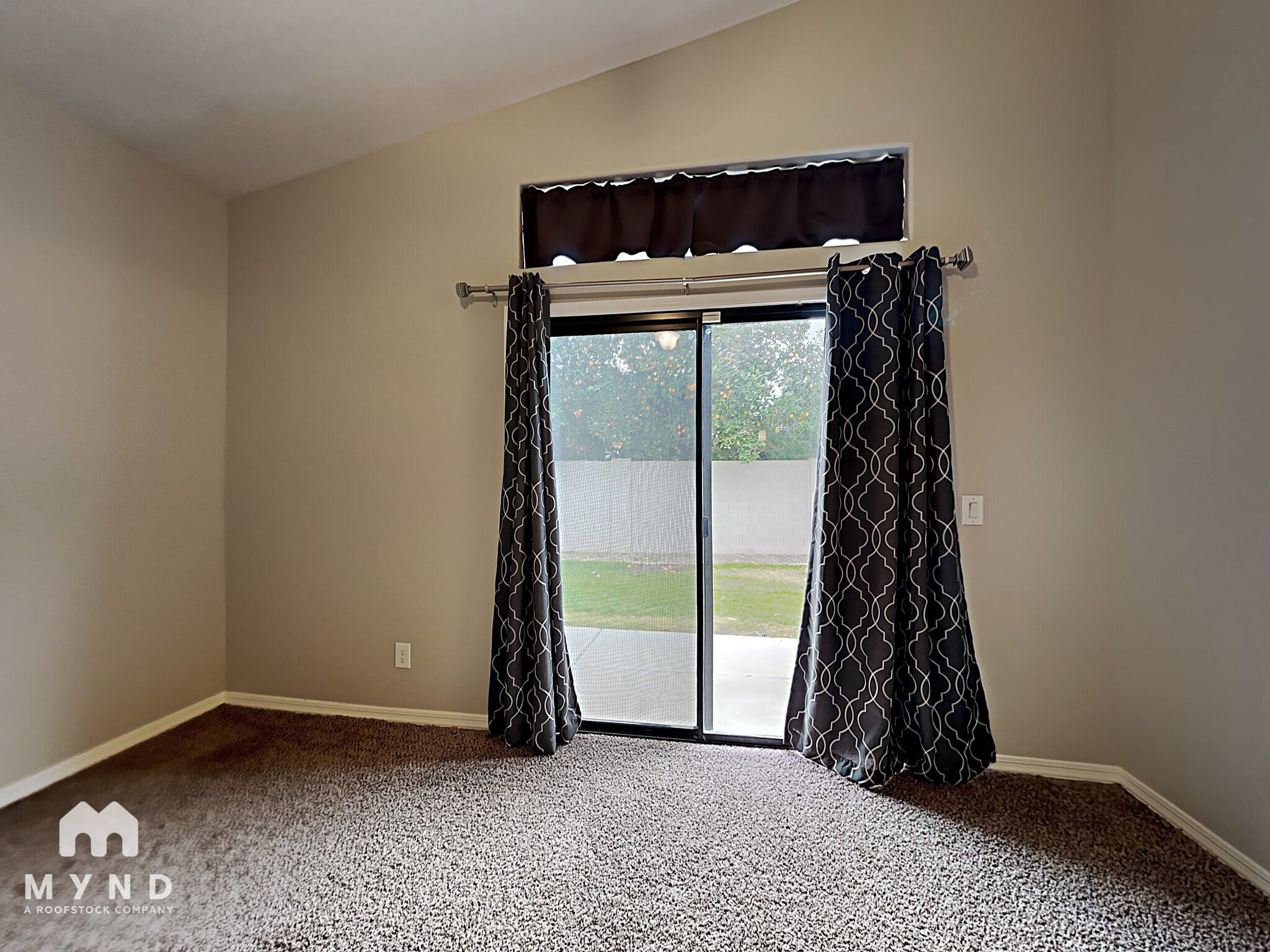 Building Photo - 1865 E Chilton Dr