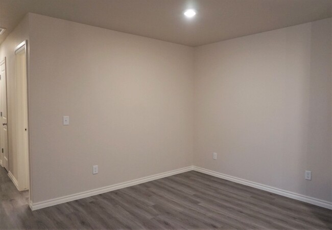 Building Photo - Chisholm Creek Duplex NW OKC
