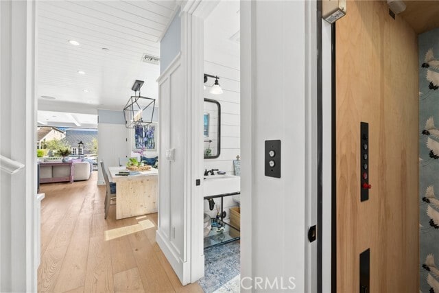 Building Photo - 201 Opal Ave