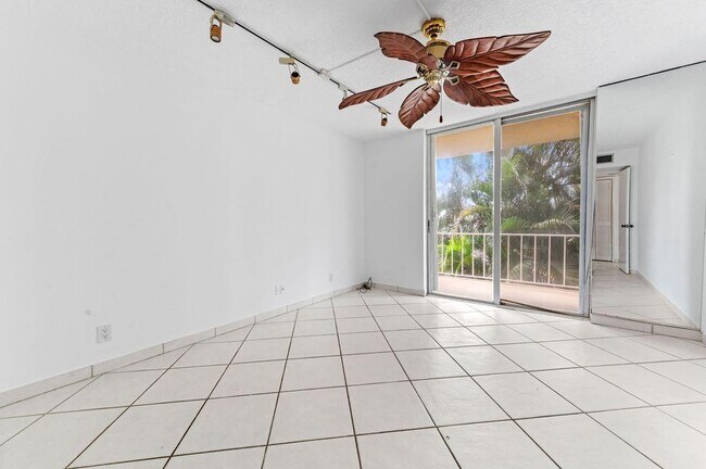 Building Photo - 3575 S Ocean Blvd