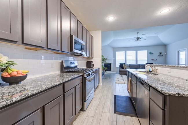 Building Photo - 3327 Etring Ln