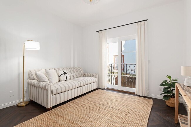 Building Photo - Villa Del Mar~ The Gorgeous gem in the Ame...