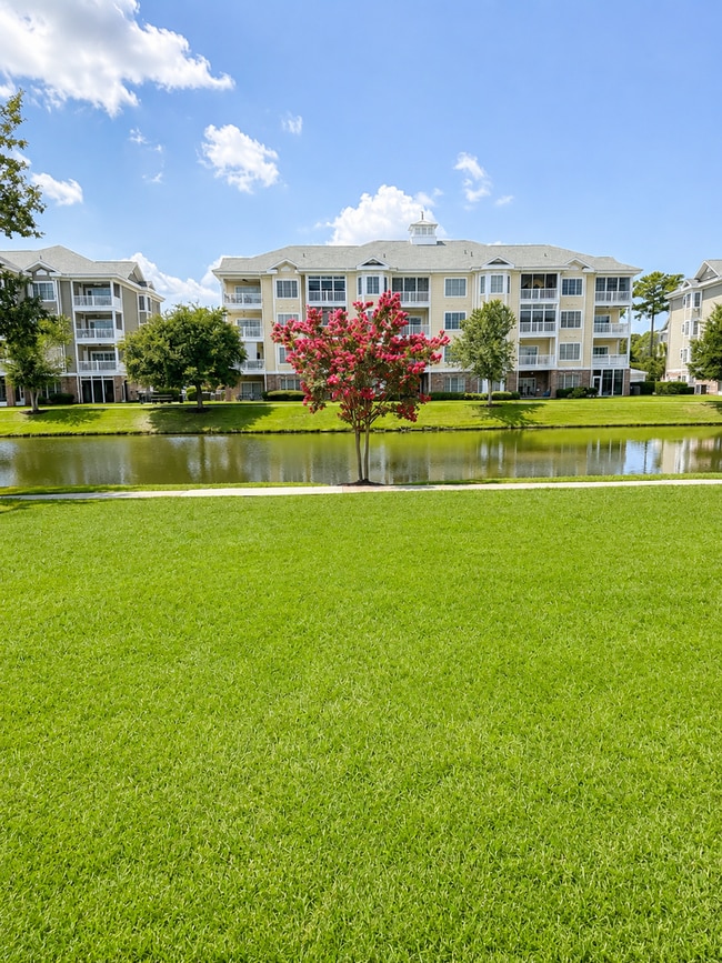 Building Photo - 4823 Magnolia Lake Dr