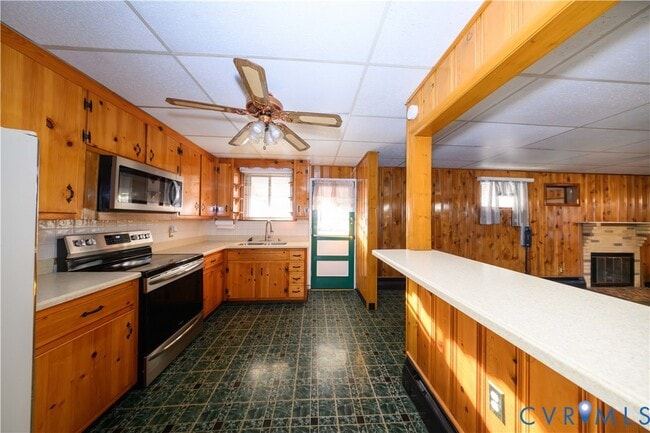 Building Photo - 209 Poe St