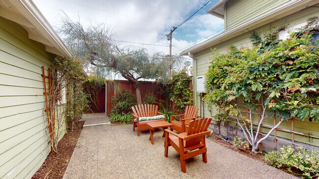 Building Photo - 115 Elkwood Ave