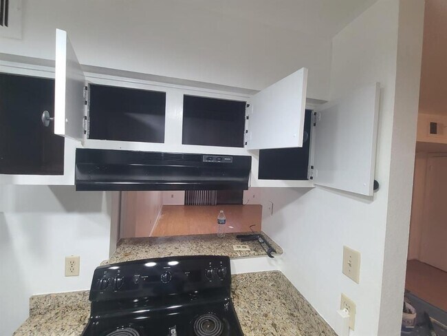 Building Photo - 8529 Hearth Dr