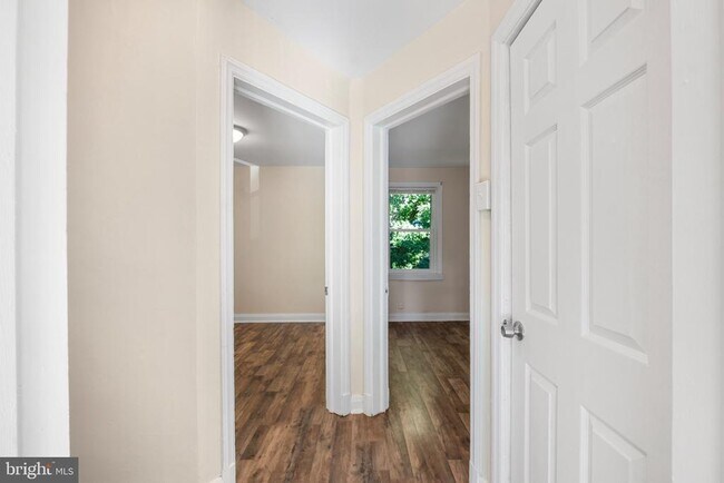 Building Photo - 5424 Belle Vista Ave