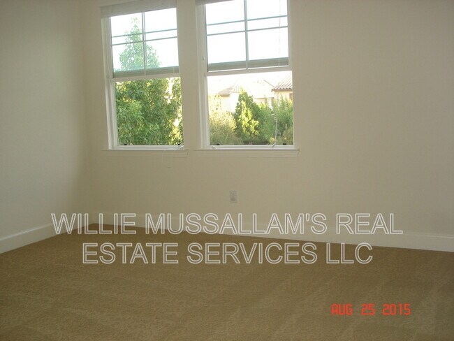 Building Photo - 685 W Rico Way