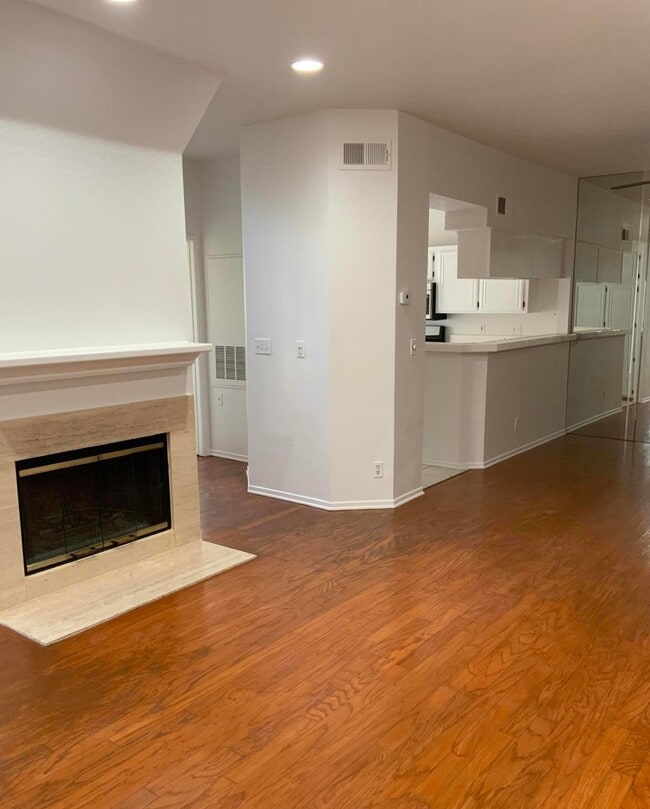 Building Photo - 5473 Spanish Oak Ln