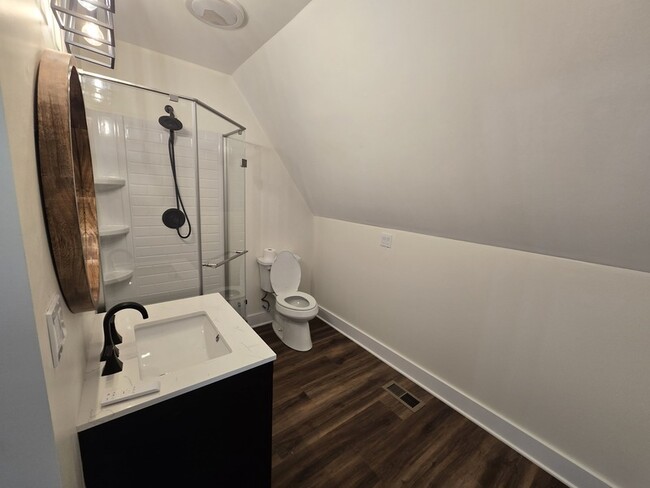 Building Photo - 6013 Bates Pike SE