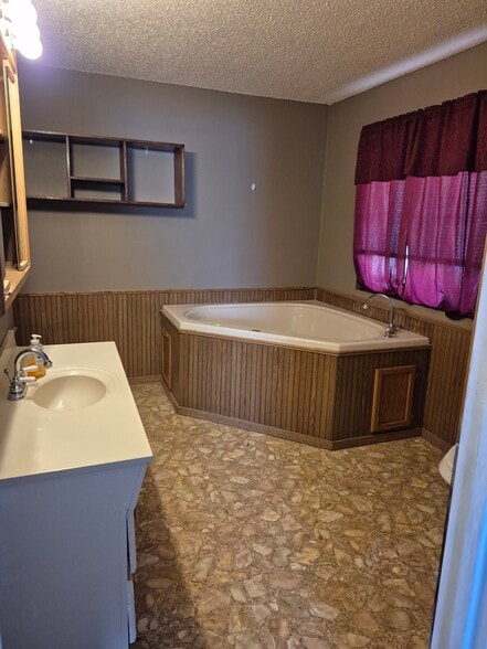 Building Photo - 133 Elizabeth Dr